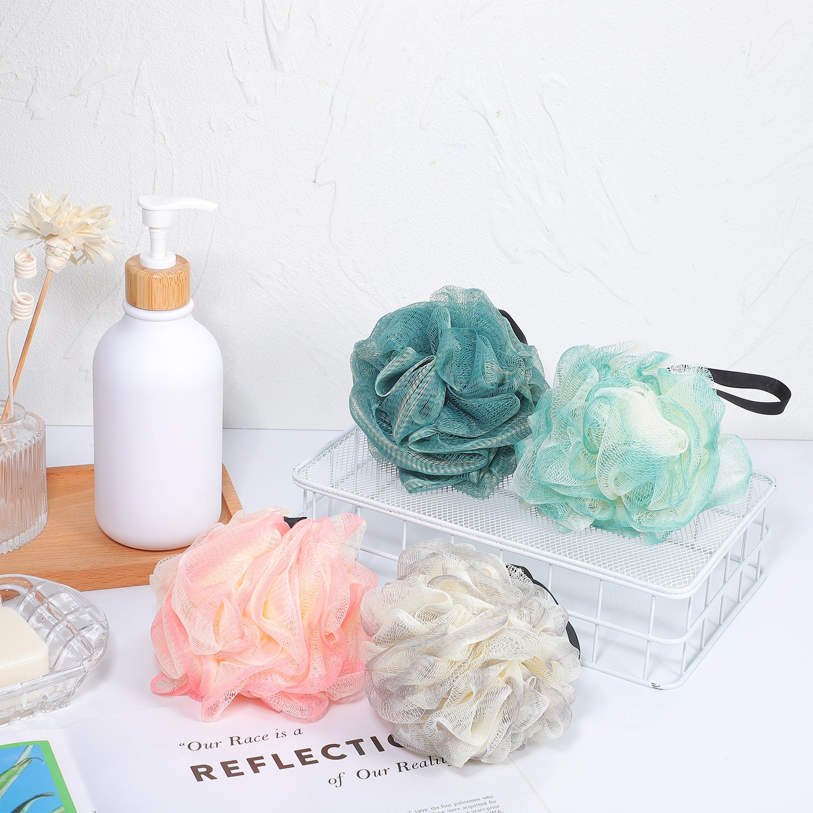 Loofah Sponge: Exfoliating Shower Scrubbers - 4Pcs Colorful Bath Essentials